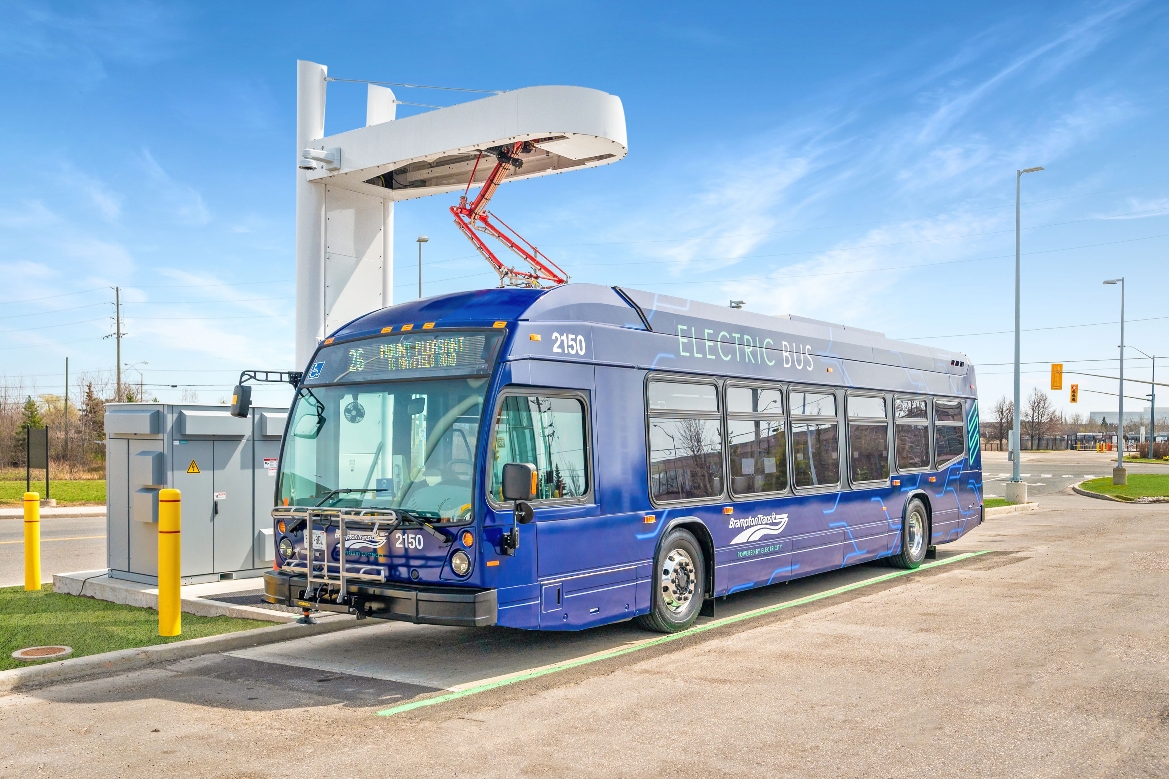 Brampton Transit Electric Bus à la borne de recharge